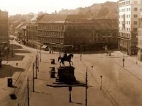 Trg bana Jelačića 1940-ih godina, jutro